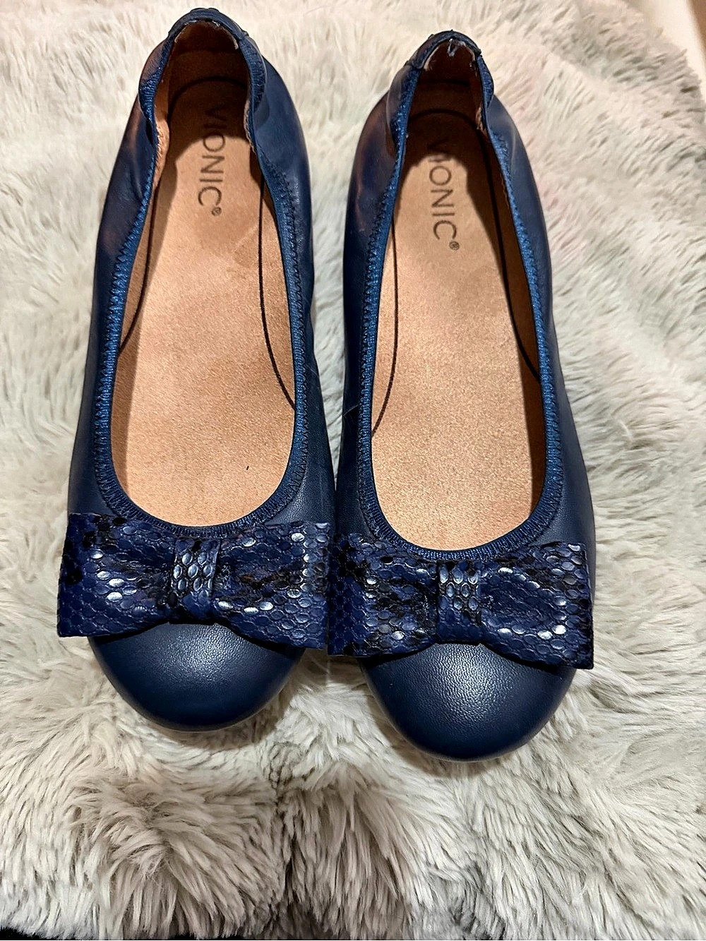 Vionic Zelda Nappa Bow Flat Ballet Flats in Blue